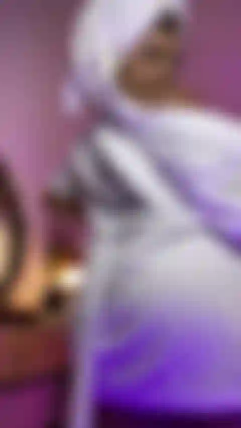 Me duele cuando meto mi juguete dentro del culo.