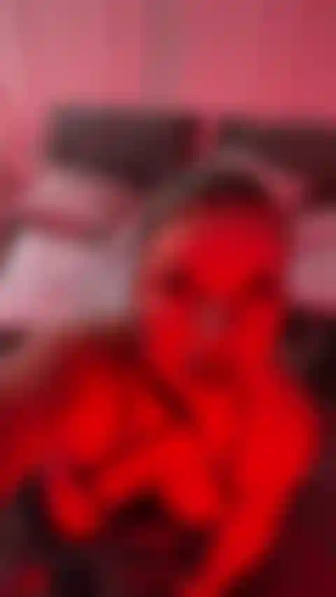 Soy tu esclava chupadora.