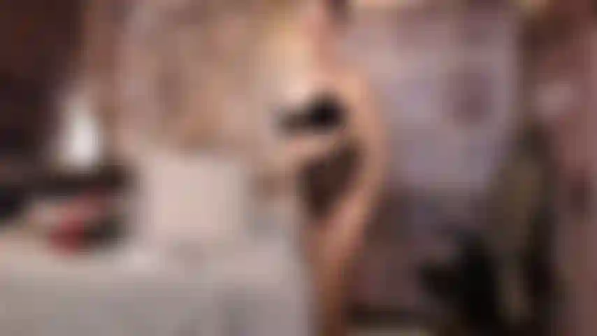 Pantimedias negras y espectáculo de coño en pantimedias / look de secretaria.