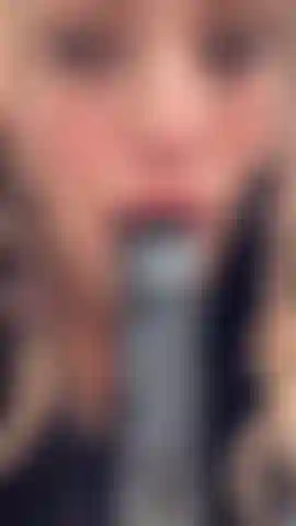 Me encanta provocarte con mi cara linda y traviesa.