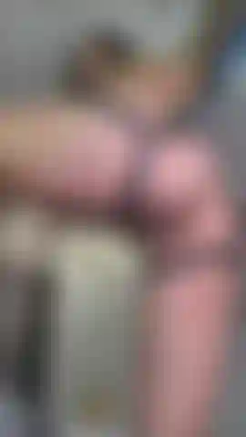 Follando mi coño apretado.