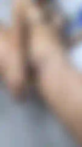 Abby desesperada por polla en la ducha.