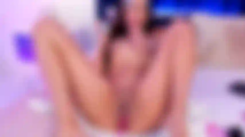 Hitachi_+_play_black_toy.