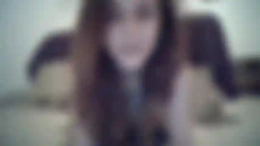 Masturbación en primer plano con Adonyslily.