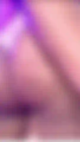 Follada a cuatro patas con dildo.