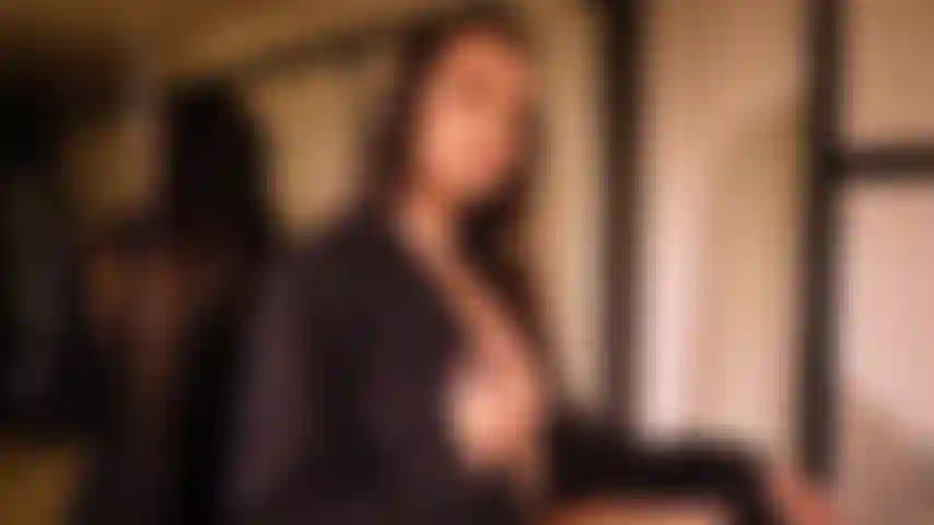 Quiero_sentir_tus_manos_todas_sobre_mi.