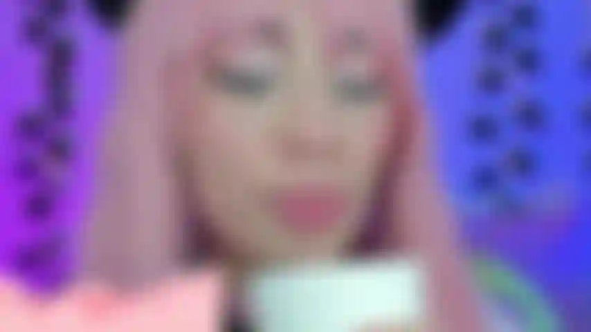 Tomo leche y me explota en la cara y las tetas siendo una buena putita para ti.