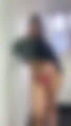 Date una ducha conmigo, estoy muy mojada.