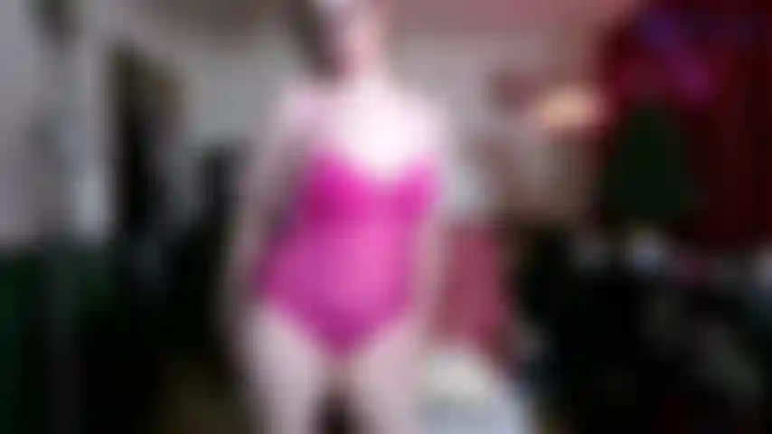 Huele mi coño apestoso, peludo y sudoroso.