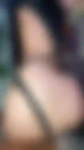 Montando una deliciosa polla.