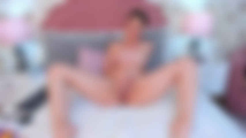 Se que tu polla cuando ves mi coño se pone muy dura lista para cabalgar hasta explotar, chupa mis tetas mientras.