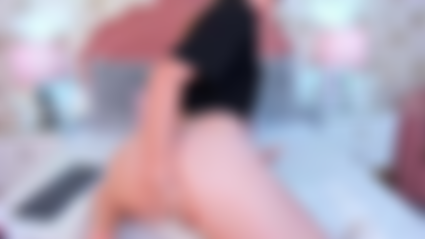 Apuesto a que tu polla palpita solo imaginando mi culo mojado rebotando para ti tan grande y caliente que querrás follarlo sin parar.