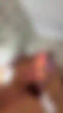 Solo necesitas unos segundos para tocar mis sexys tetas y ponerlas realmente calientes, tu polla se pondrá tan dura como mis pezones.