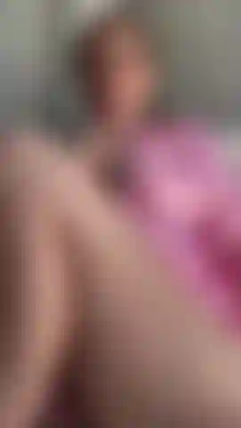 Una pequeña muestra de lo que obtendrás cuando vengas al lugar de esta chica caliente.