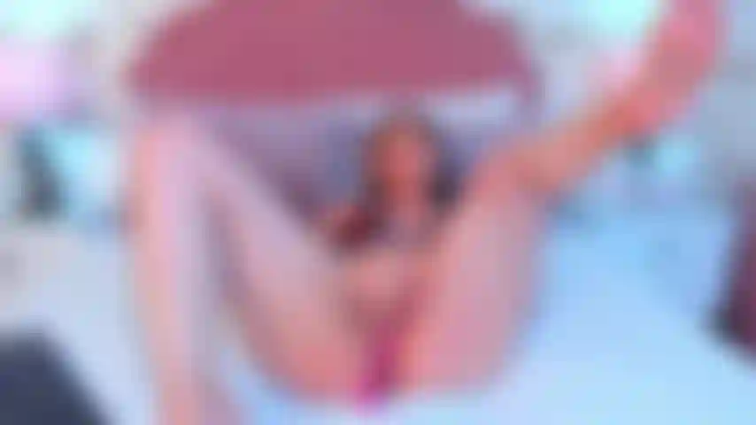 Mi gran culo caliente en posición de perrito abierto y mojado con cada vibración estoy tan cachonda que le niegas a tu polla follarme bien duro y profundo, hasta explotar y llenarme con tu semen.