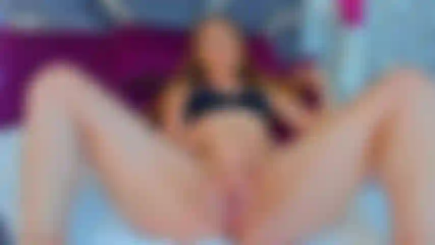 My pussy is coated in oil, glistening and ready for you to explore. Feel the oil glide over it, making it even more irresistible. Every movement will make you crave me more. Come and enjoy this smoothness.