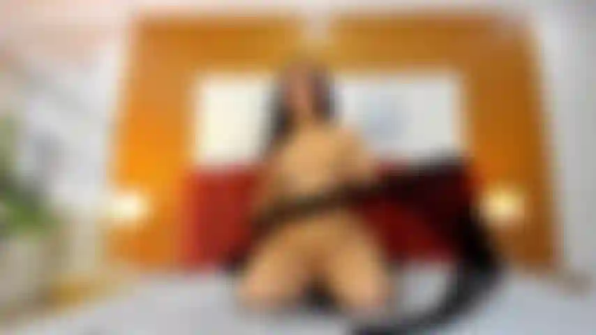 Vamos a jugar,soy muy traviesa.