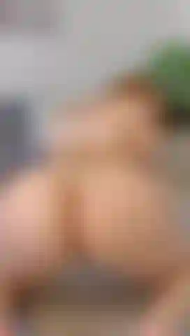 Sacude el culo en twerk.