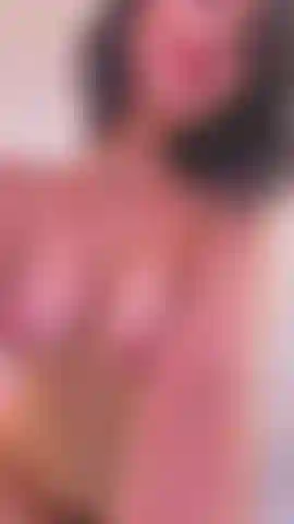 Fucking my pussy in the mirror