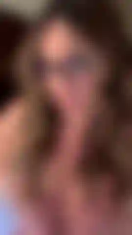 Quieres ver mis tetitas?! Hablar sucio, en topless, no desnuda.