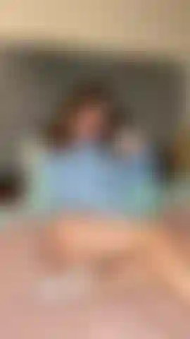 Masturbémonos juntas hasta corrernos los dos duros ;)