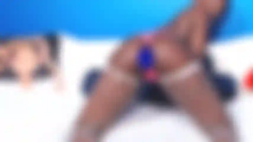 Se burlan de bunny buttplug twerk.