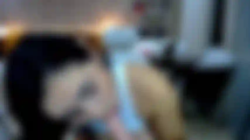 Fóllame la garganta... Si puedo respirar no es suficiente.