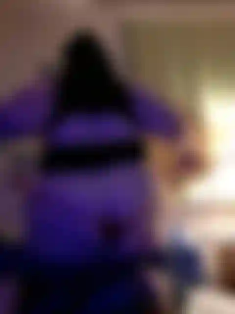 Twerk con tanga roja.