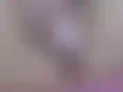 Lindos orgasmos palpitantes y resbaladizos: una vista cercana y caliente de mi coño calvo, mis labios carnosos y mi lindo juguete. Lo uso para estimulación del clítoris y el nudo para masaje interno. Mira el pulso de mi coño y mojate!