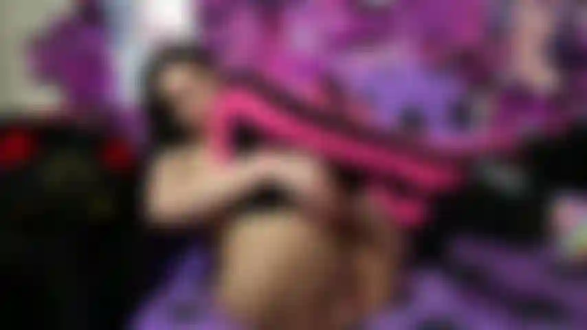 Joi con stilettos y medias.