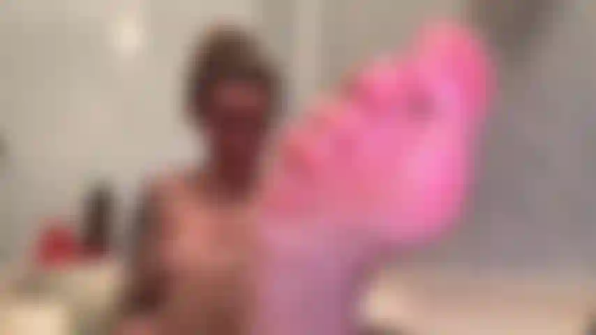 Traviesa durante la ducha.