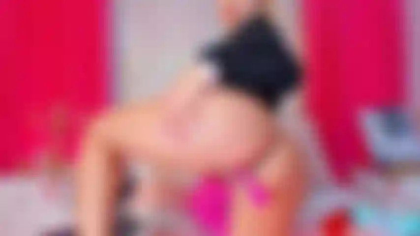 Exuberante por dentro coño mojado, culo grande.