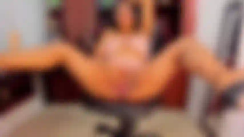 Juego domi en el cargo.