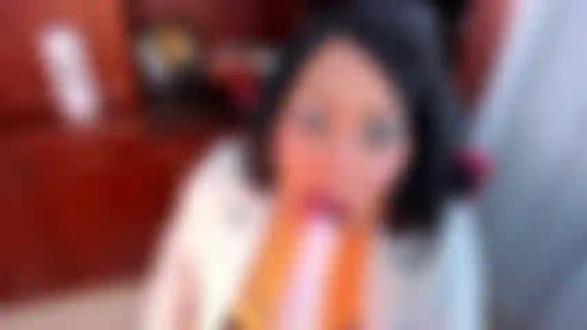 Mamada en la oficina.