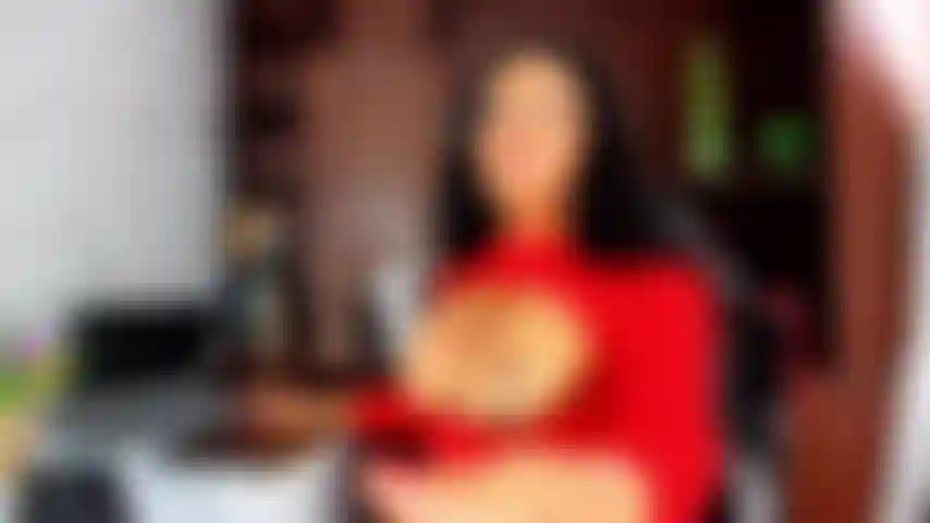 Masturbación con tacones!!!