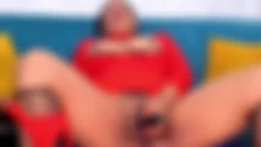 Masturbacion_y_juego_con_domi_!!!