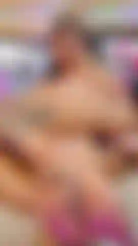 I invite you to see how I fuck my pussy while it is very wet