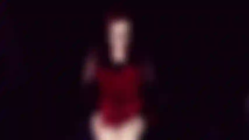 Rompecorazones con pantimedias, ¿lista para unas dulces burlas con pantimedias desnudas? Este es el video de provocación y negación que estabas esperando. Te doy permiso para acariciarme pero no correrte para mostrarme mis sexys piernas cubiertas de nailon y mi coño muy peludo, pero no correrte.