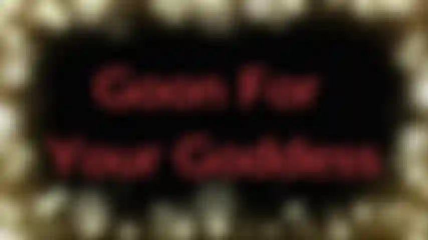 Goon para tu diosa. Me estoy poniendo un pijama nuevo y creo que deberías ayudar. No te preocupes, vas a llegar a ver. Mira y mata y acaricia. Tu diosa es tan acurrucada.