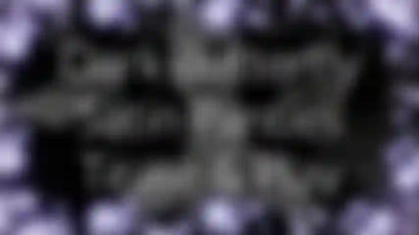 Las bragas de satén de mariposa oscura se burlan y juegan: un pequeño archivo encantador donde juego en mis bragas por un rato. Provocando dentro y fuera, acción de camel toe, uso una vibra para correrme.