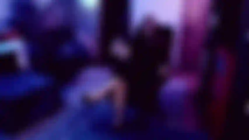 "THE NEW BONUS WITH YOUR BOSS-S FEET" - I-ve noticed how