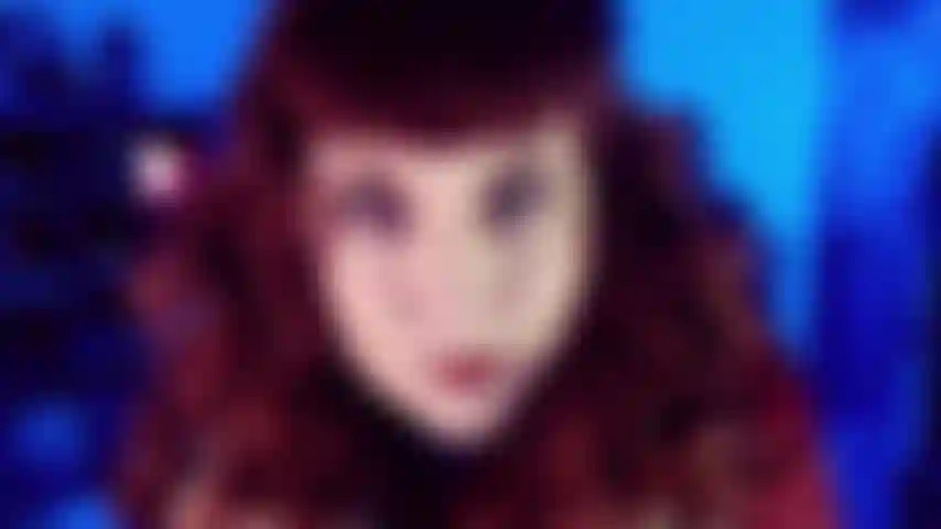 Los ojos te tienen a ti; siempre se trata de mis ojos, ¿no es así? Así es como te he ayudado a explorar quién eres y qué es lo que realmente te gusta. Son muy persuasivos. Tan grande y poderosa.