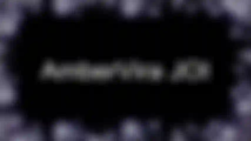 Ambervira joi. ¿Qué mejor manera de entrar en el espíritu de halloween que con una sesión joi con la amante de la oscuridad? Delicioso joi con uñas largas para guiarte a ti ya tu polla dura.