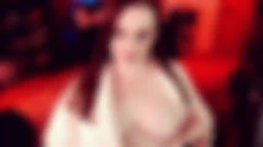 La trampa de la fecundación: ¿alguna vez tuviste una fantasía en la que una mujer sexy te seduce para dejarla embarazada y así tener que estar involucrado con ella para siempre? Comienza con una sabrosa mamada en la que te excito y antes de que te des cuenta estás condenado!