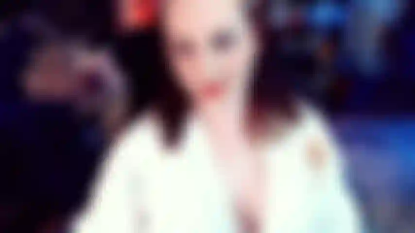 La diosa ama y castiga: dominación femenina sensual en su máxima expresión. Tu diosa te da permiso para acariciarme porque has sido un buen chico. Porque no eres perfecta para tu diosa todo el tiempo. A veces necesitas un poco de disciplina.