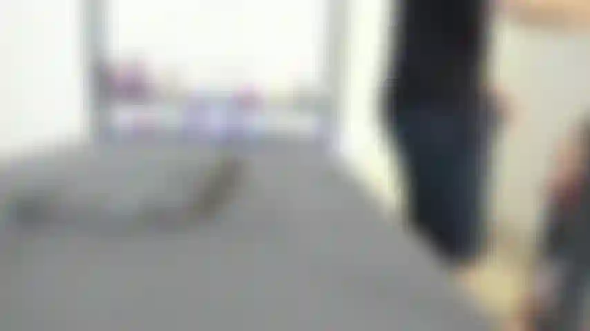 ¡Mi mejor video hasta ahora! Mira a mi vecino follarme los 3 agujeros con su gran polla gruesa mientras yo gimo y le ruego que me corra en la cara: o.