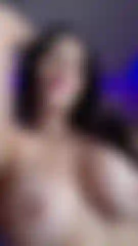 ¿Saliva en mis grandes pechos?