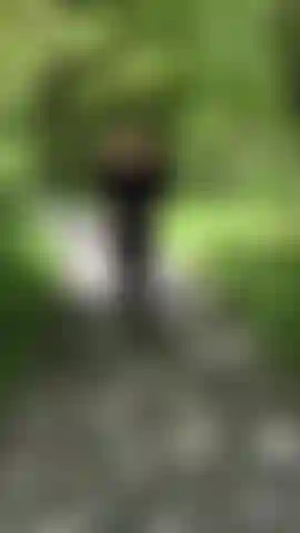 Leggings de cuero, nalgadas, culo moviéndose en público.