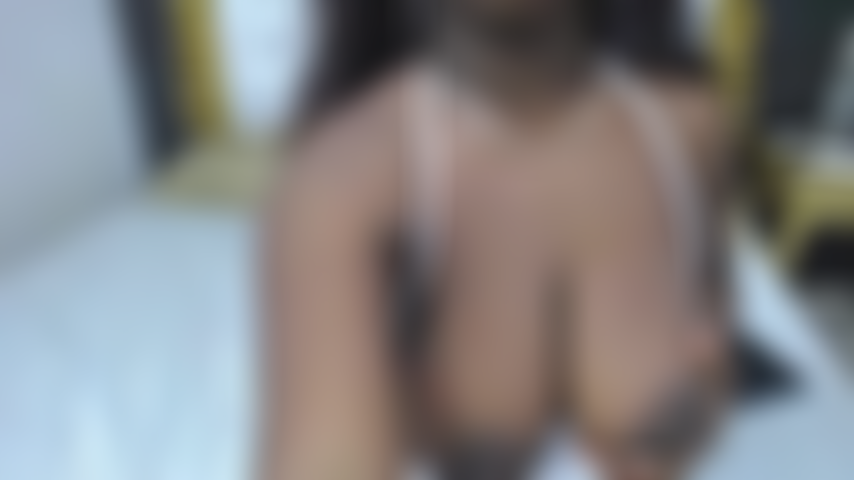 Sacudiendo mis grandes tetas, ¿ven a jugar con ellas?