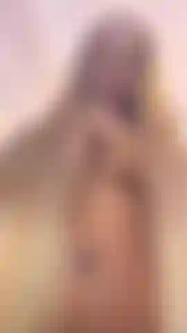 Juega con mis tetas.